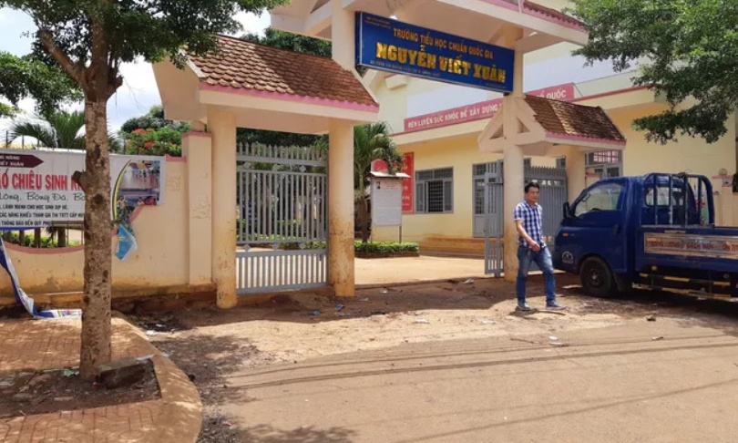 Hiệu trưởng sai phạm ảnh 1 Hieu truong sai pham anh 1