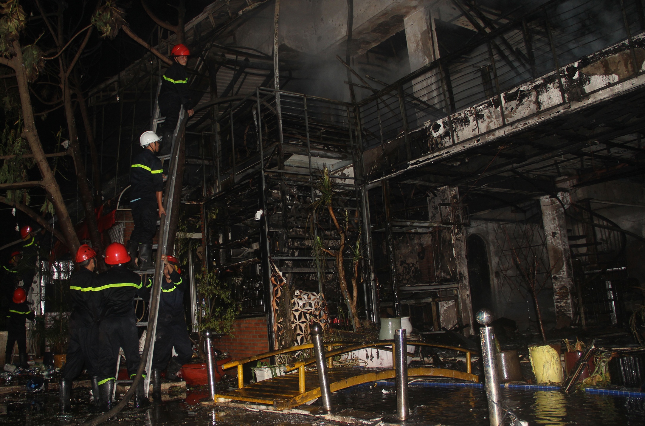 Chay quan bar, hang chuc nguoi thao chay hinh anh