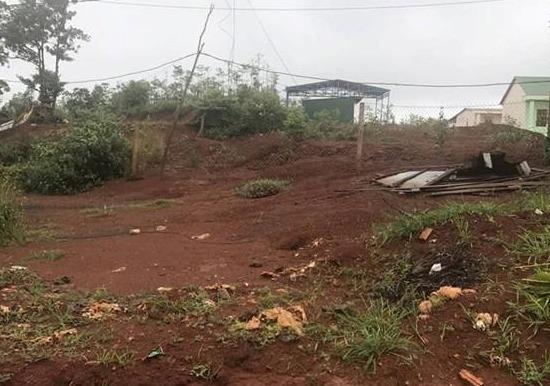 Truy to nhom cap dat cong cho lanh dao huyen hinh anh