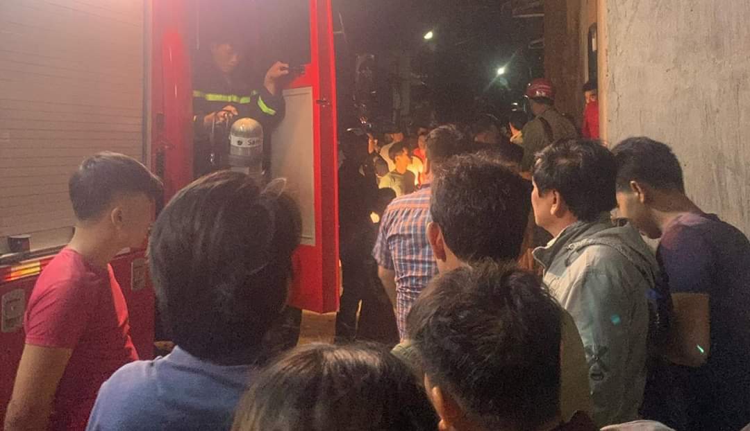 Lao xuong gieng cuu chau, hai chu chau tu vong hinh anh