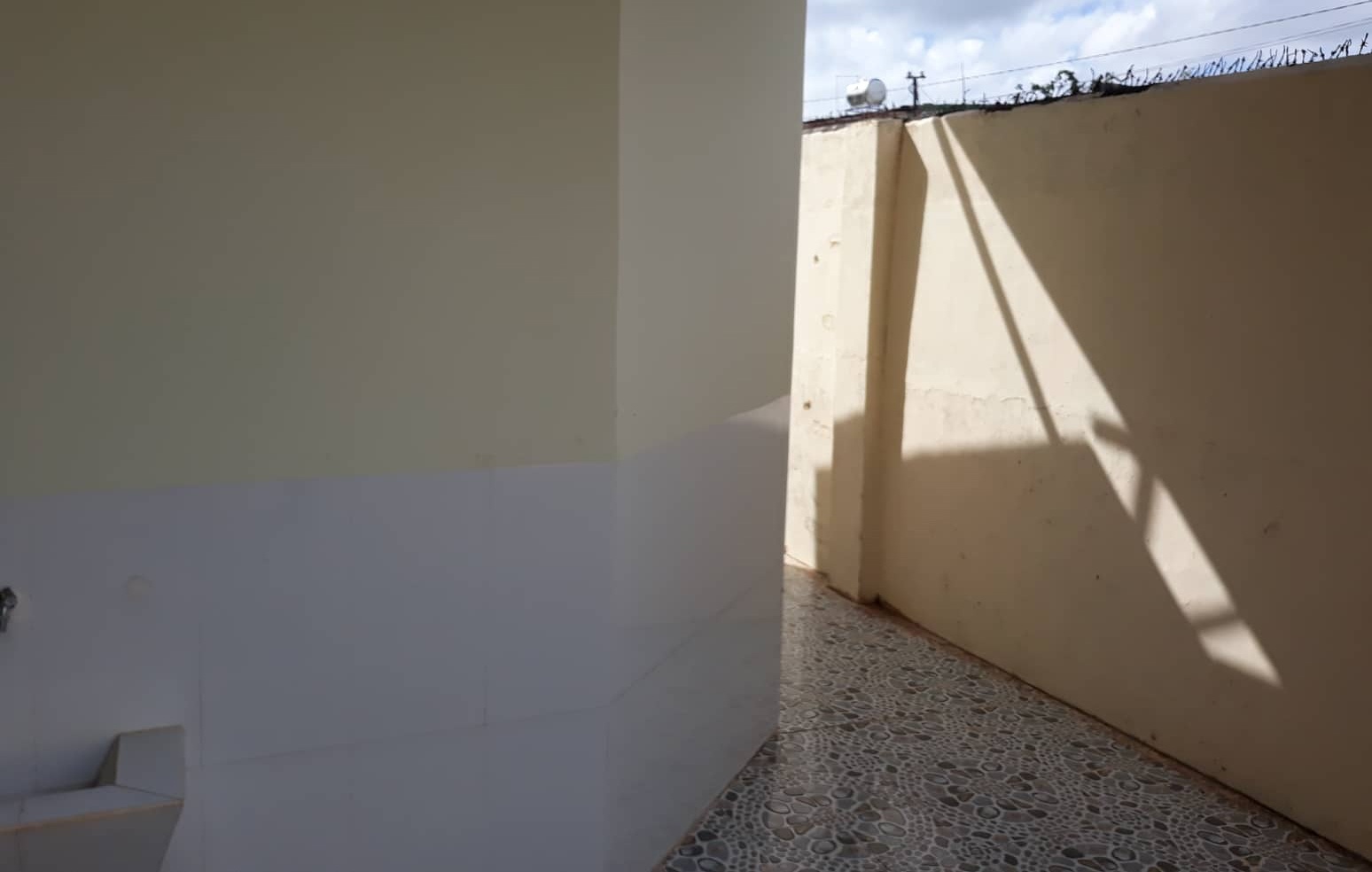 Nu sinh lop 9 bi dam o anh 1