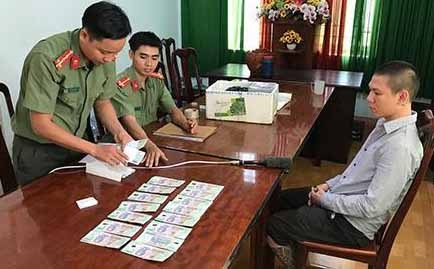 Đường dây sản xuất tiền giả ảnh 1 Duong day san xuat tien gia anh 1