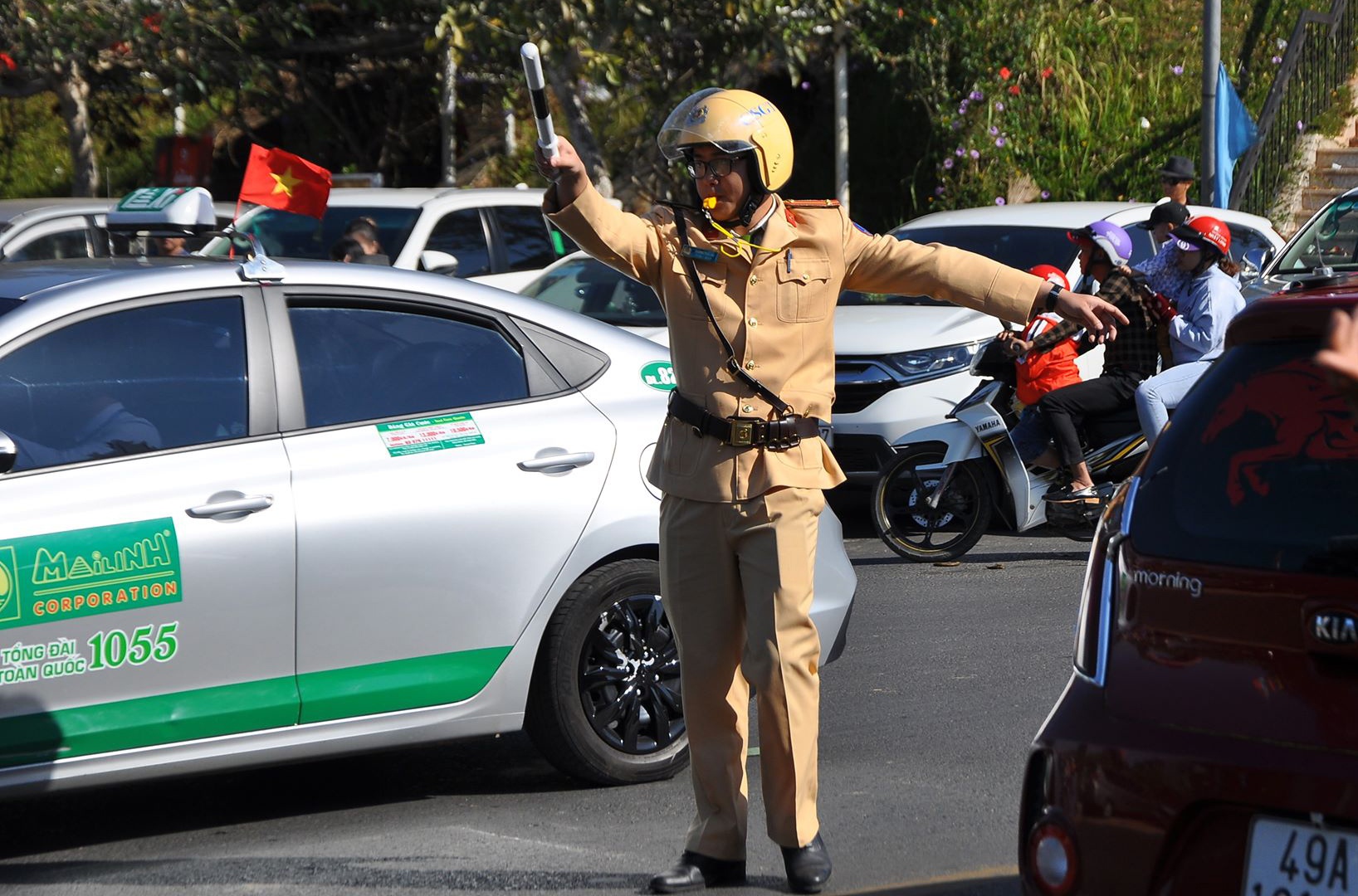 TP Da Lat ket xe ngay Tet anh 3