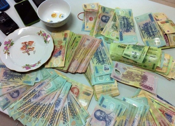 Canh sat hinh su dot kich soi bac co nguoi canh gioi hinh anh