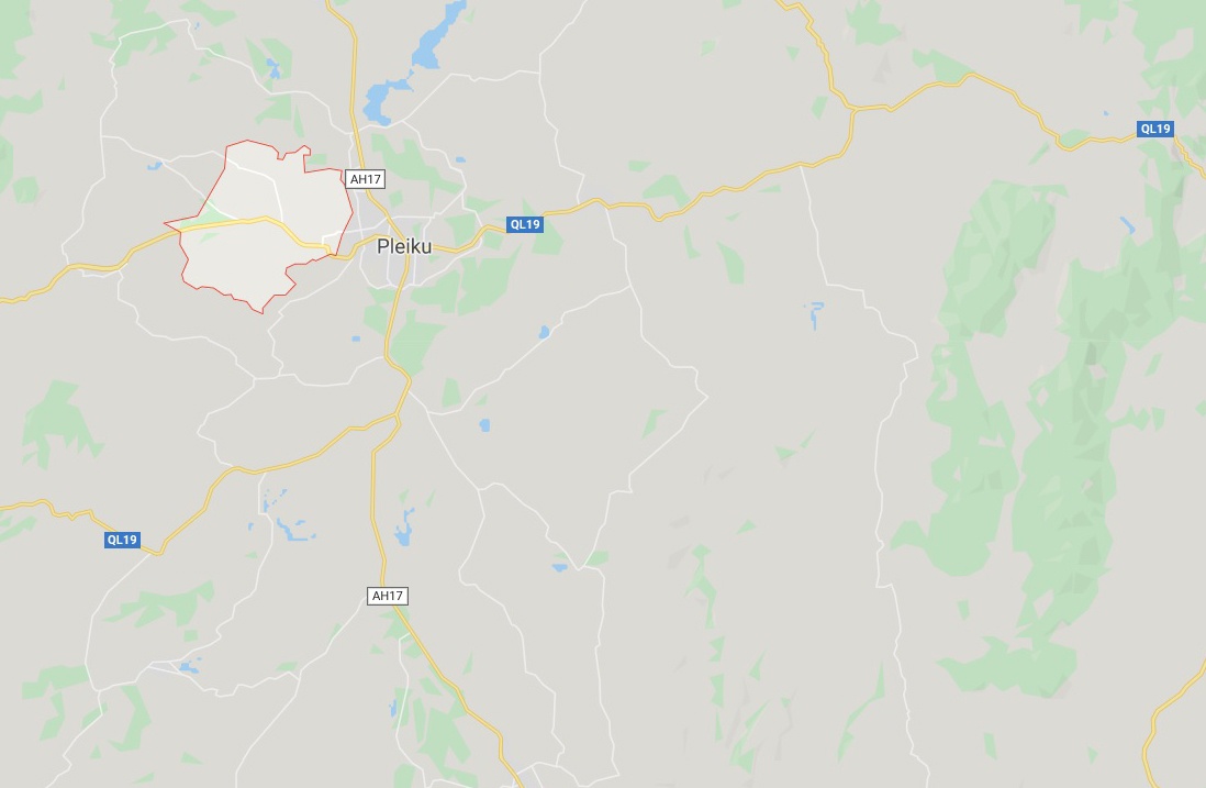 Be trai mac ket trong tru dien anh 3