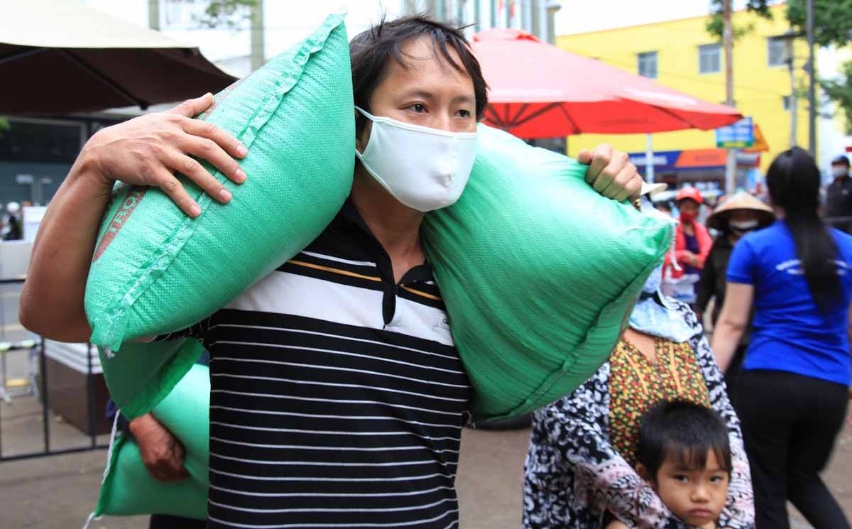 ATM gao ho tro nguoi ngheo anh 11