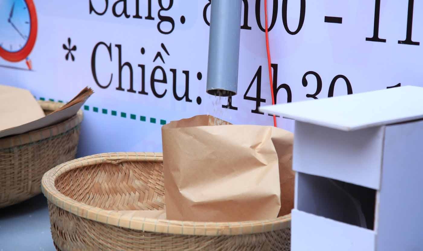 ATM gao ho tro nguoi ngheo anh 8