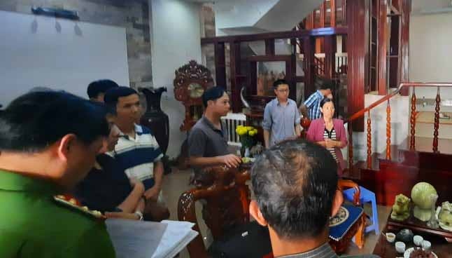 Bi thu xa giet chau vo anh 2