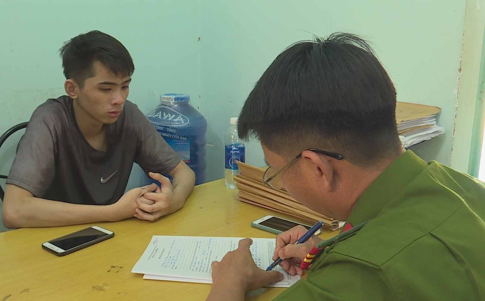 Thanh niên đâm chết bạn ảnh 1 Thanh nien dam chet ban anh 1