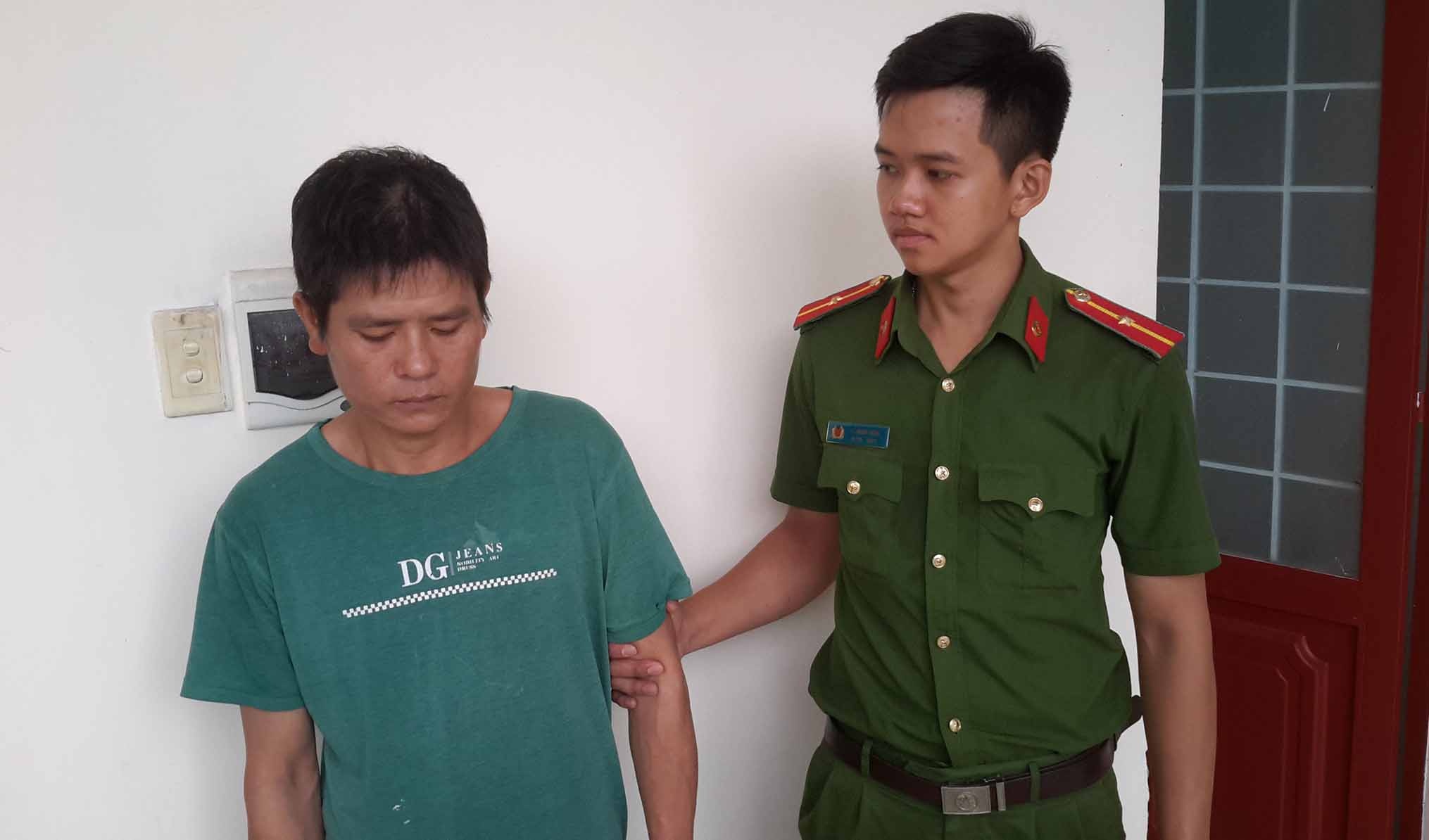 De nghi truy to nguoi dan ong bao hanh 3 con rieng cua vo hinh anh