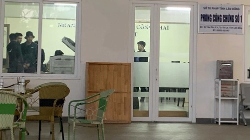 Vợ giám đốc sở lừa đảo ảnh 1 Vo giam doc so lua dao anh 1