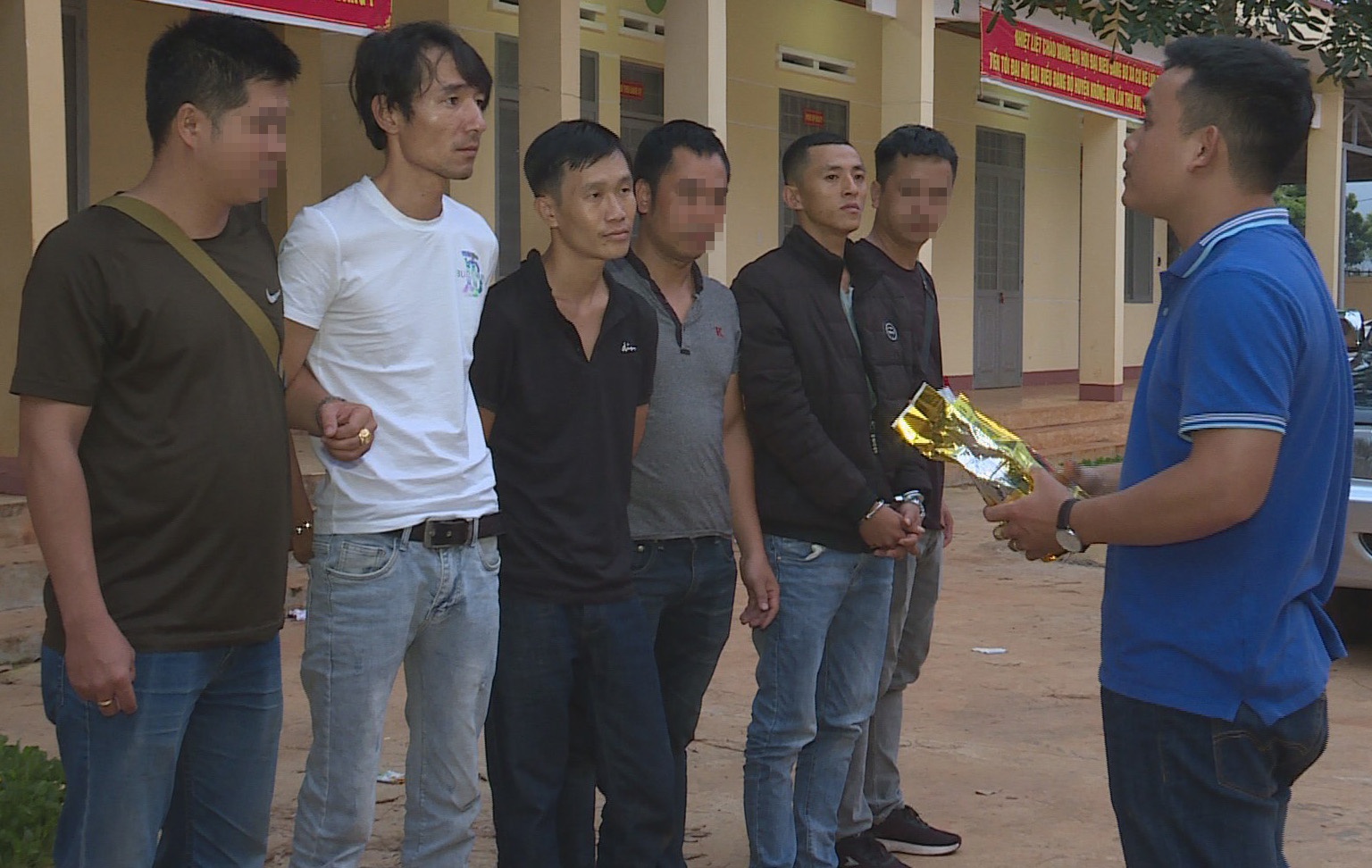 Vận chuyển ma túy thuê ảnh 1 Van chuyen ma tuy thue anh 1