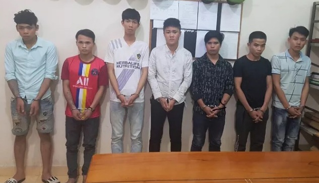 Thanh nien danh tinh dich anh 1