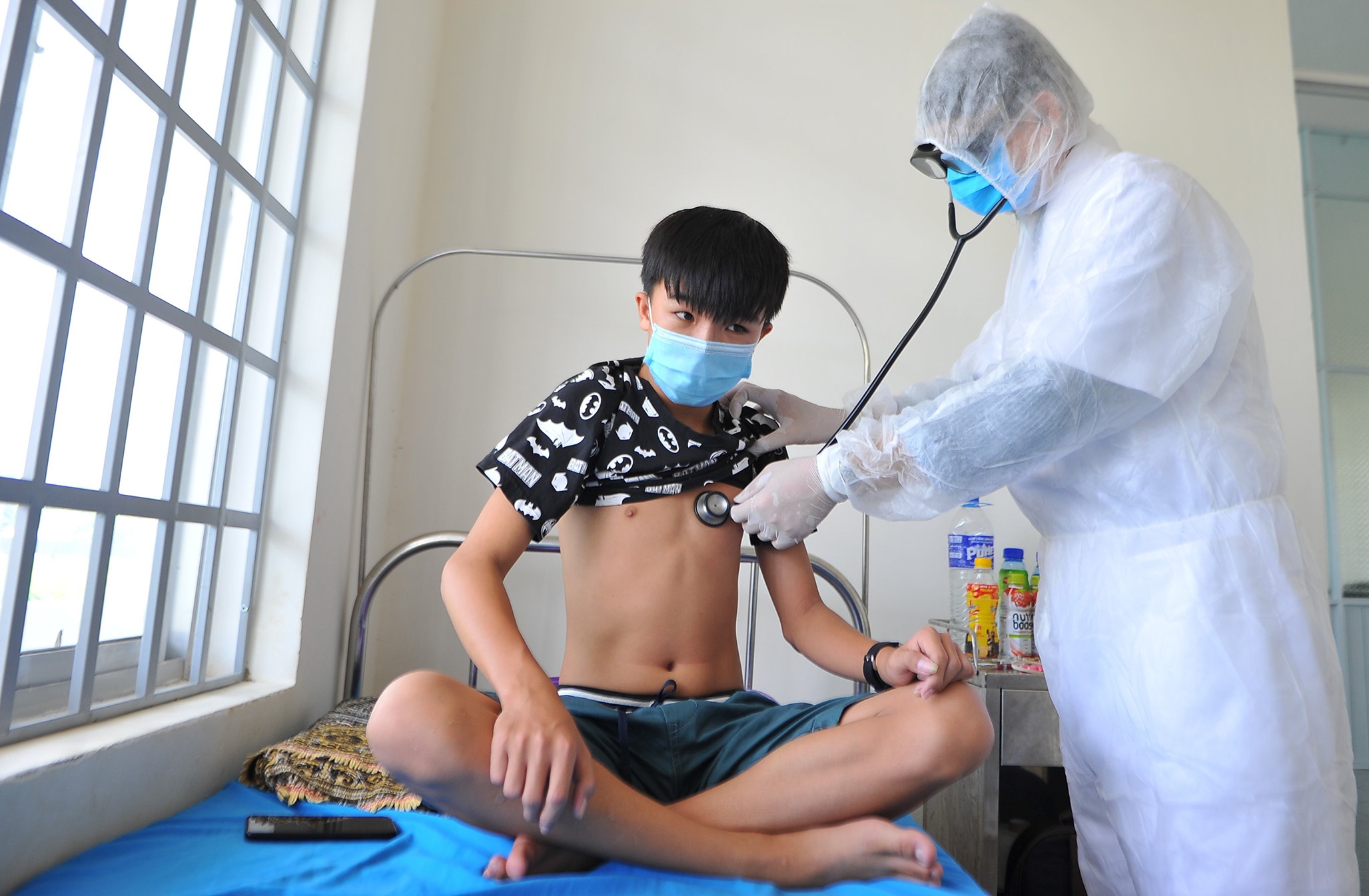 Them 2 ca mac bach hau, Dak Nong cach ly 630 ho hinh anh