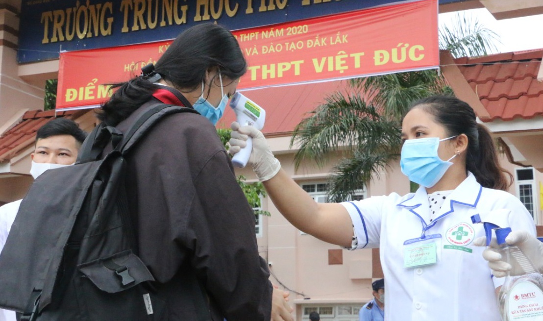 Nữ sinh xin đặc cách tốt nghiệp ảnh 1 Nu sinh xin dac cach tot nghiep anh 1