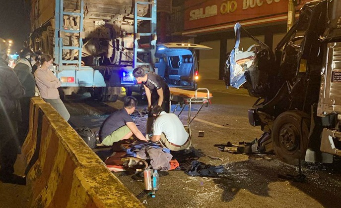 Huc xe dau keo, tai xe thiet mang hinh anh