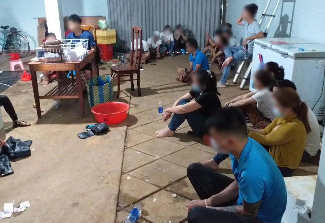 Danh bac trong tang ham anh 1