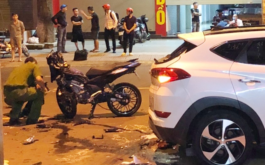 Hai thanh nien tu vong anh 1