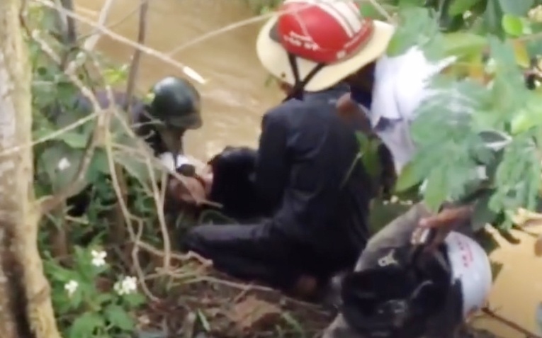 Hai thanh nien tu vong sau buoi sinh nhat hinh anh