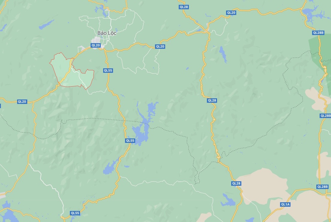 Ba hoc sinh duoi nuoc anh 2