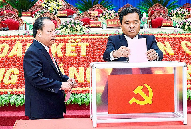 Ong Ho Van Nien duoc gioi thieu tai cu Bi thu tinh Gia Lai hinh anh