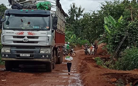 Noi day dien dut, thanh nien bi giat tu vong hinh anh