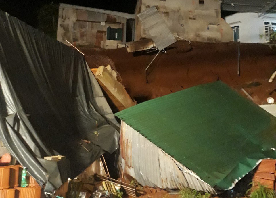 Sap nha o Buon Ma Thuot hinh anh