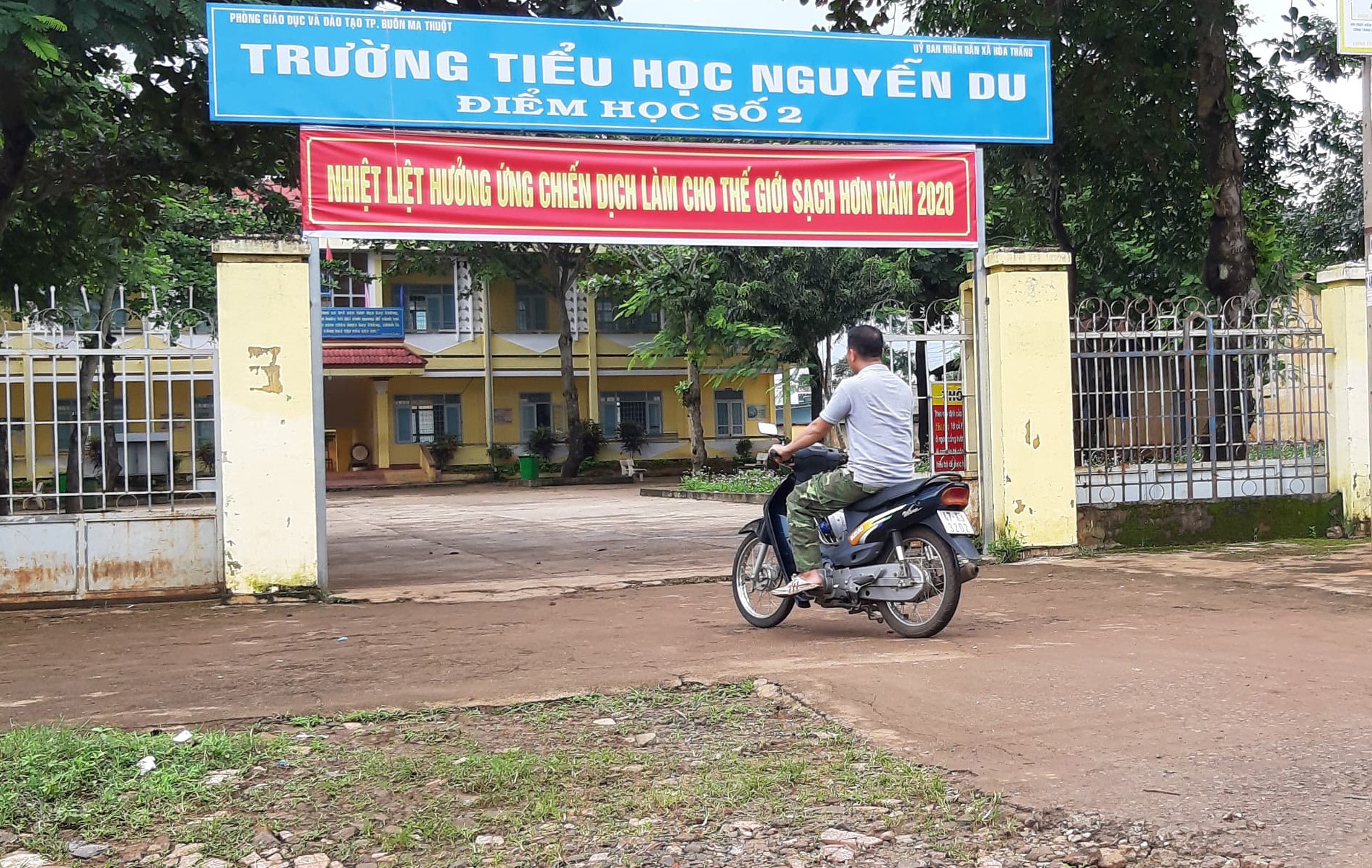 Học sinh lớp 3 bị đánh ảnh 1 Hoc sinh lop 3 bi danh anh 1