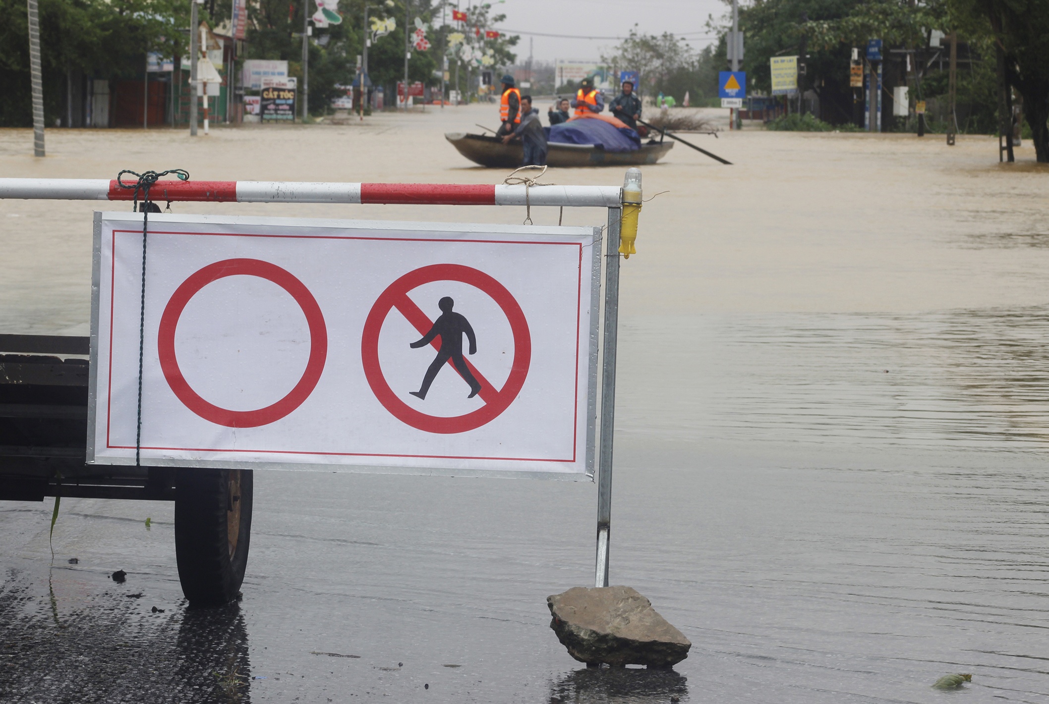 Lu vuot dinh lich su anh 6