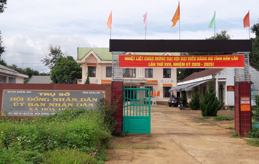 Chu tich xa khong xac nhan ly lich cho nguoi dan la sai hinh anh