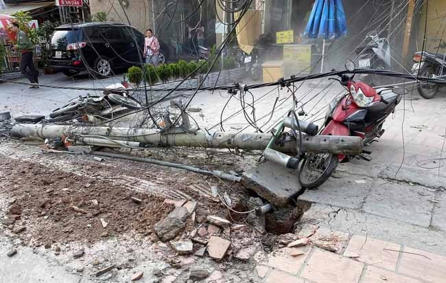 17 xe may bi tong anh 2