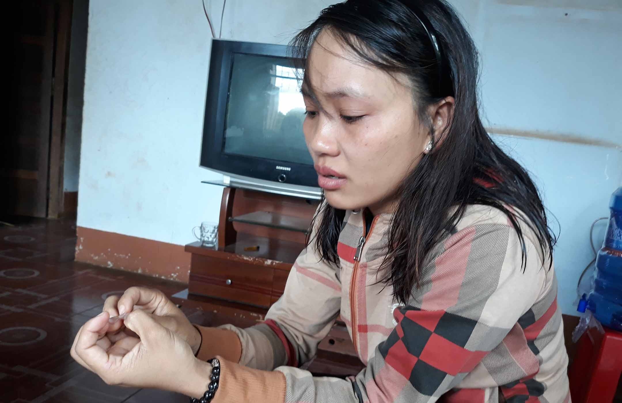 Gia dinh nan nhan thuy dien Rao Trang 3 mong tin nguoi than hinh anh