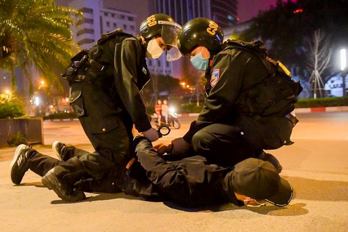 50 CSCD ngan cuoc hon chien o nga tu hinh anh