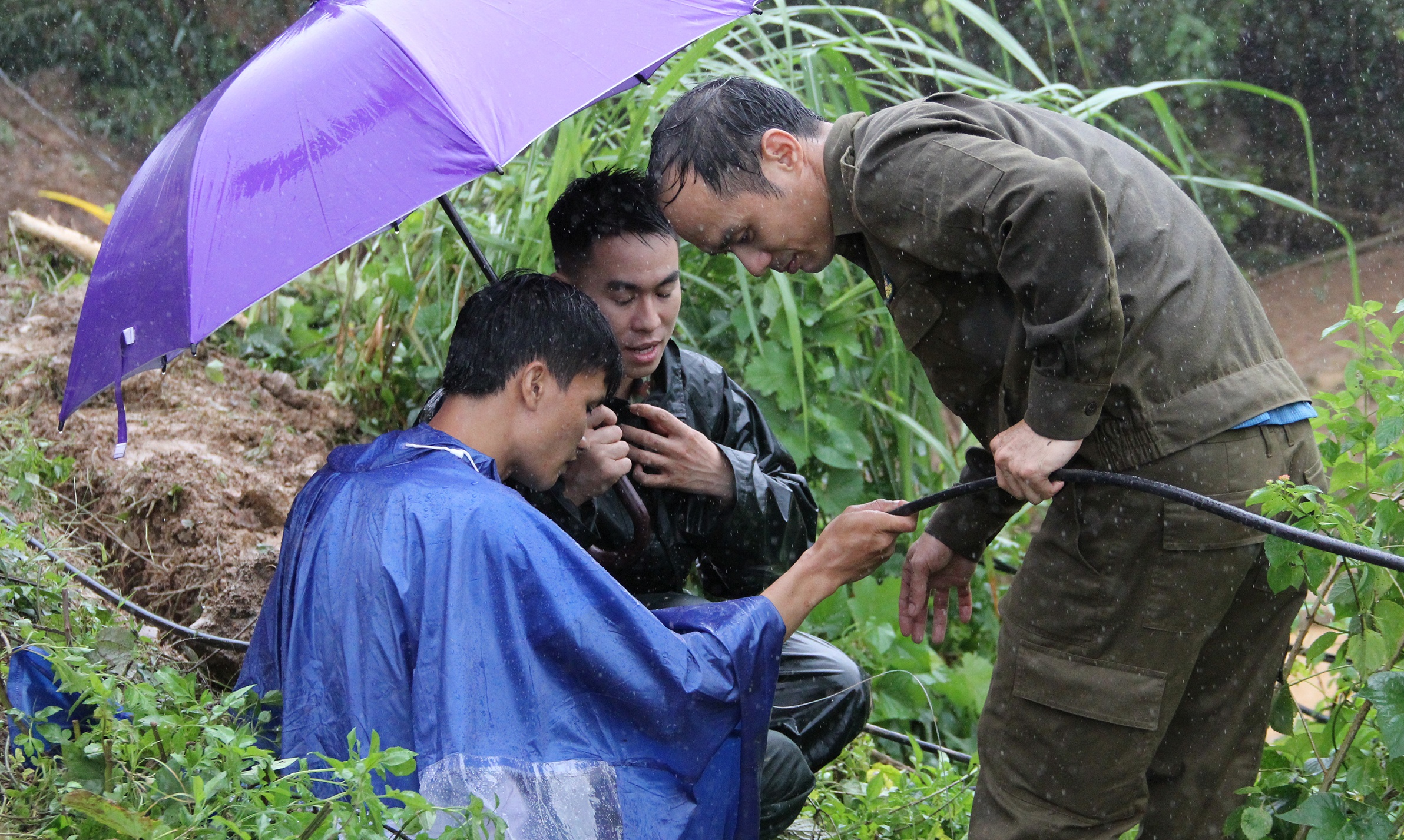 Giao thong quoc lo 26 te liet. anh 7