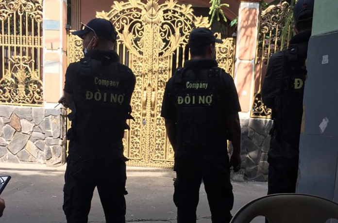 Nhom doi no thue xong vao nha dan, cong an phai giu trat tu hinh anh