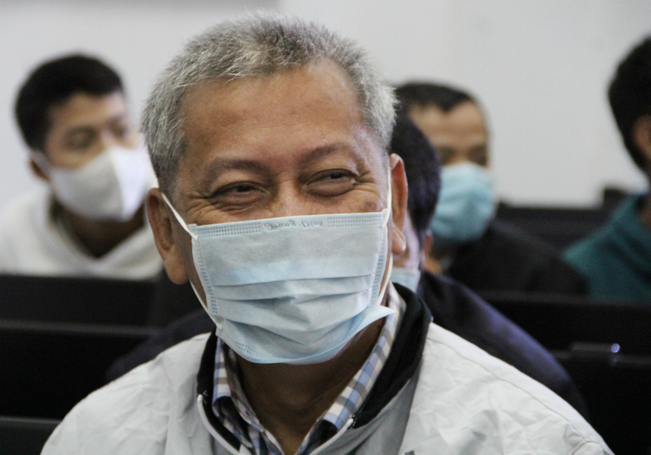 Hoan phien toa xet xu Trinh Suong va 38 bi cao hinh anh