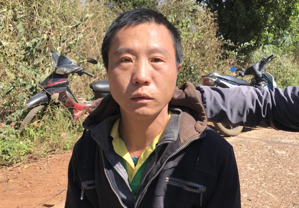 Bat nghi pham ban ma tuy co 5 khau sung hinh anh