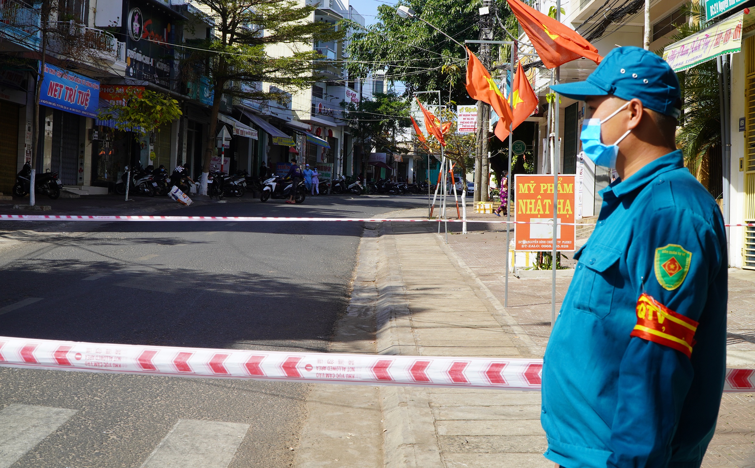 Phong toa nhieu noi benh nhan 1889 tung den hinh anh