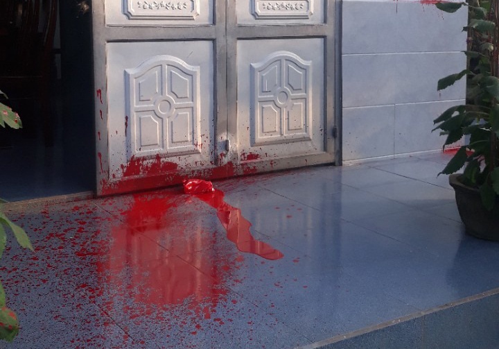 Nha nguyen truong phong giao duc bi tat son toi mung 1 Tet hinh anh