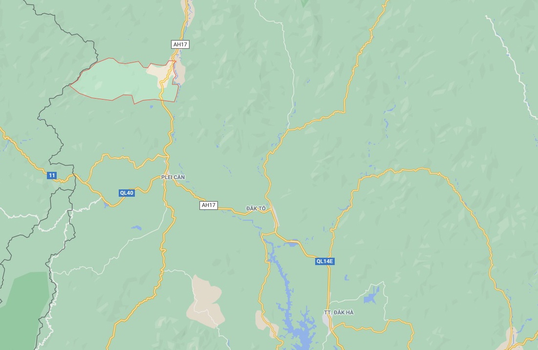 Lat xe khach tren quoc lo 14 anh 2