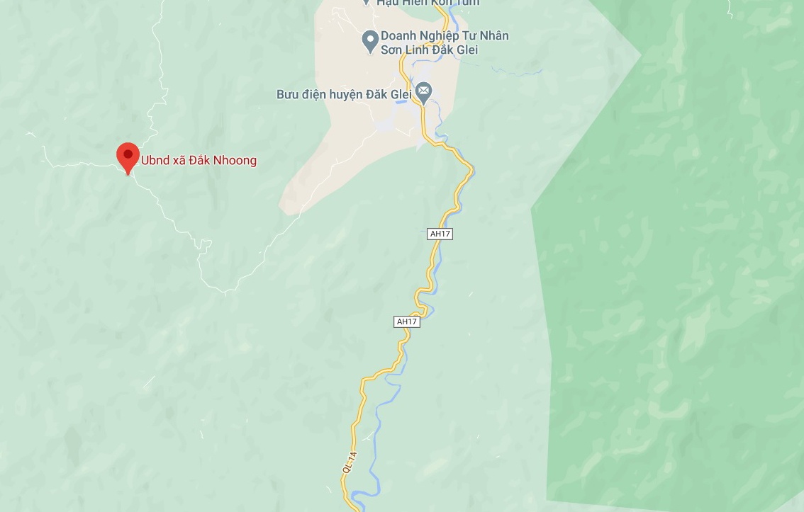 Hai chi em duoi nuoc duoi suoi anh 1