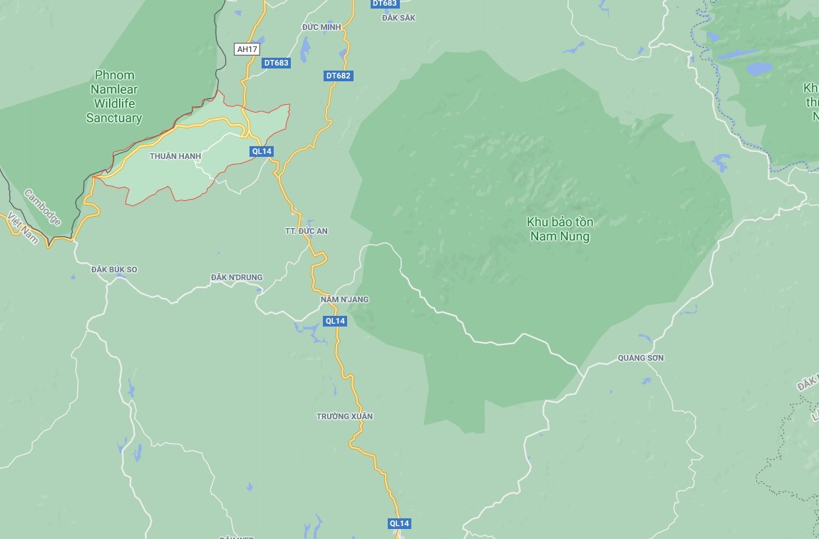 Xe khach lao xuong vuc anh 2