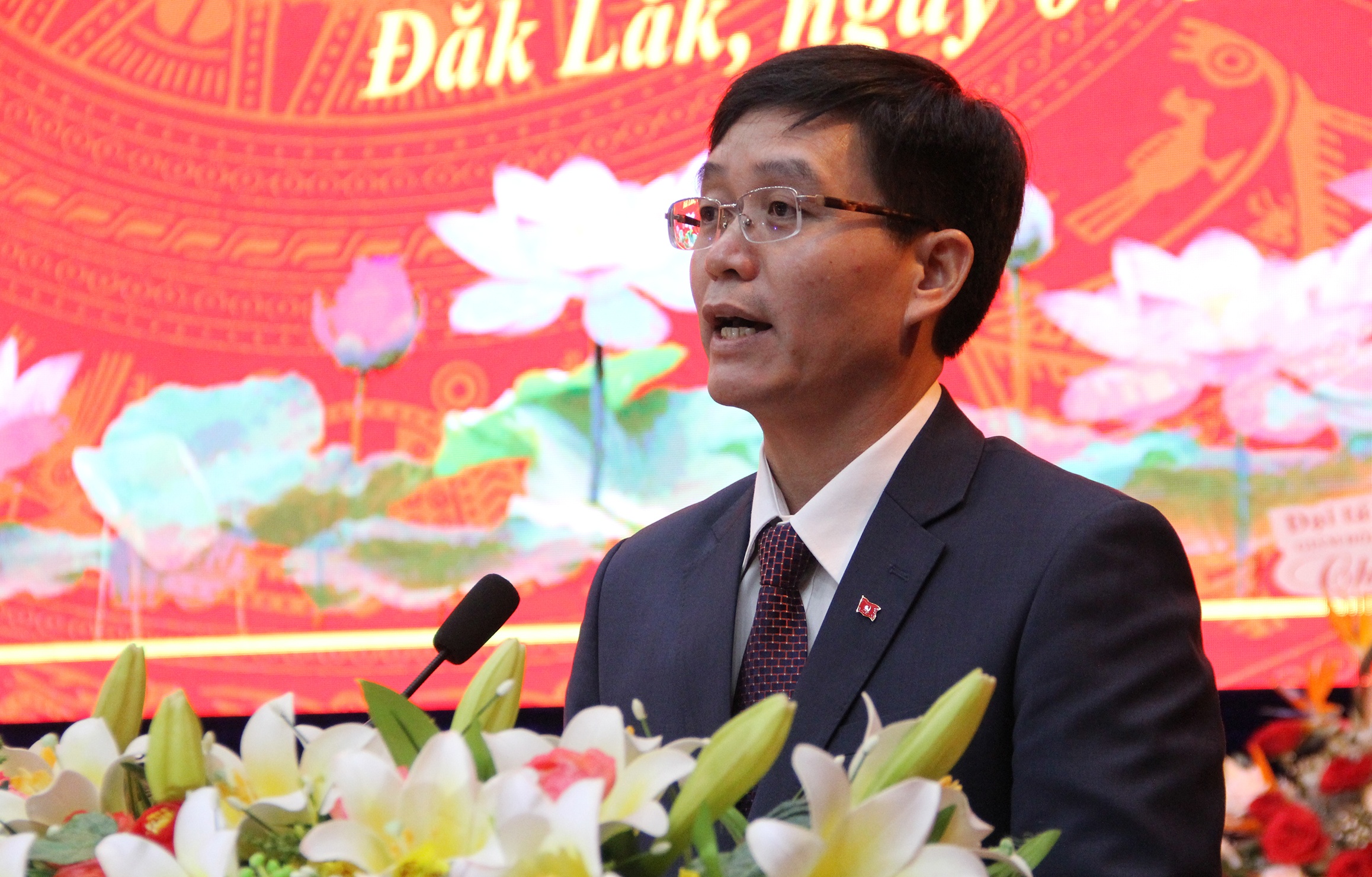 Ong Nguyen Dinh Trung giu chuc Bi thu Tinh uy Dak Lak hinh anh