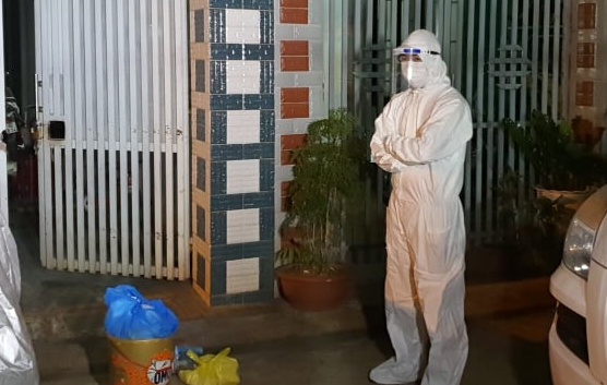 Truy tim nguoi di chung chuyen bay anh 1