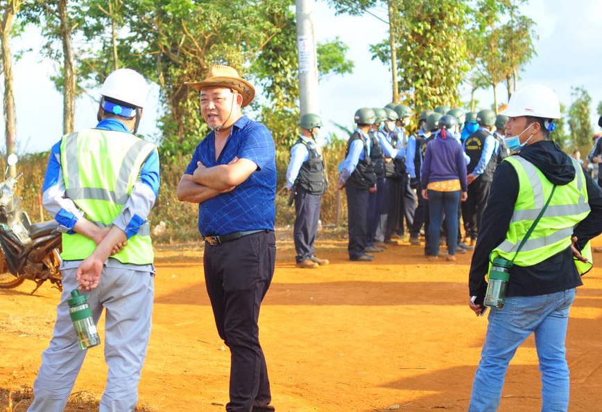 Gan 200 nguoi Trung Quoc lao dong chui o cac du an dien gio hinh anh