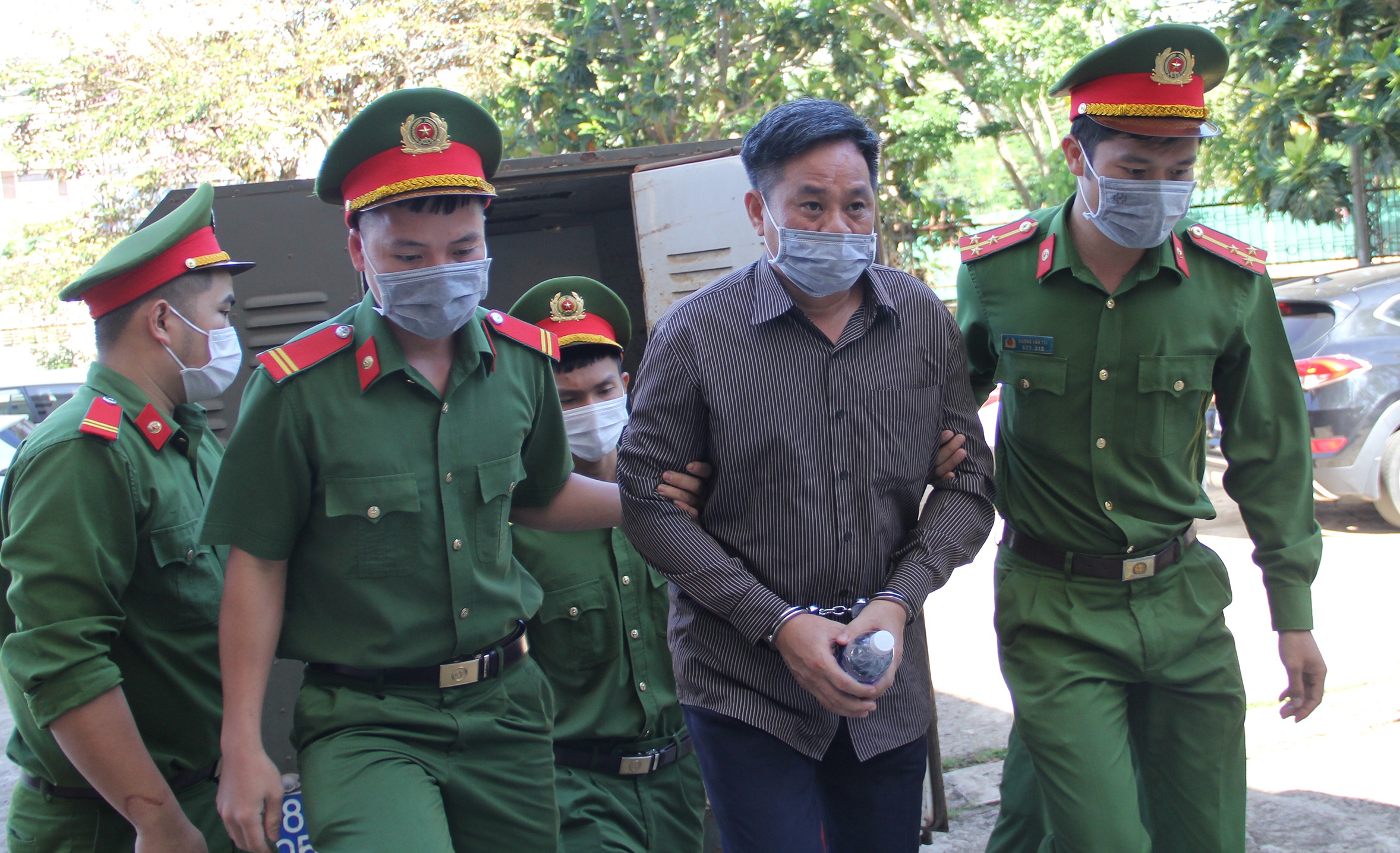 Cuu bi thu xa giet em ho anh 1