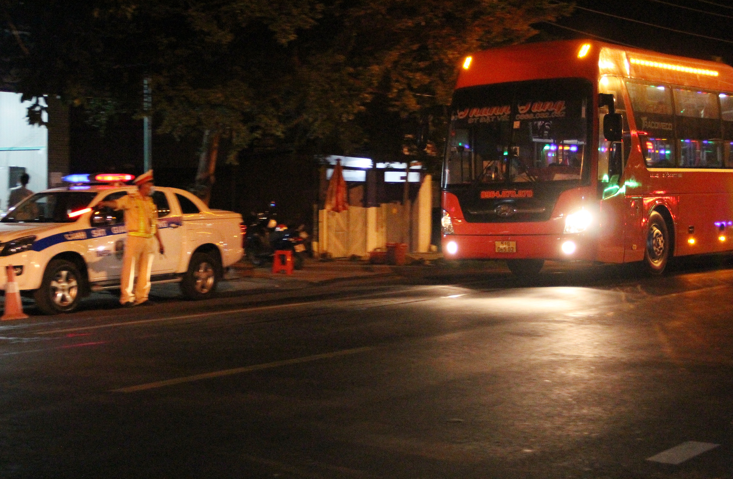 Kiem soat nguoi dan ve tu vung dich anh 1