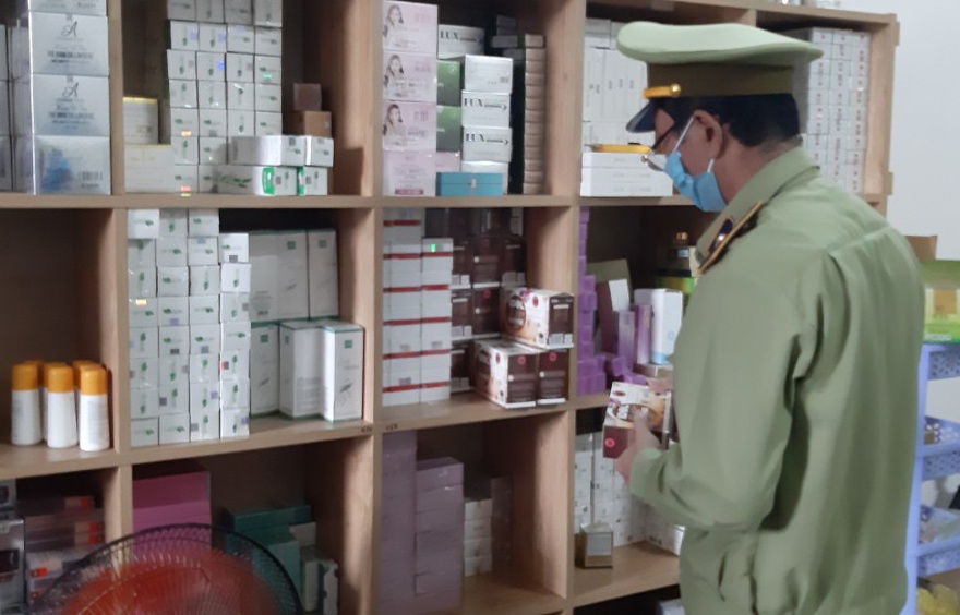 Phat hien hon 20.000 thuc pham chuc nang, my pham khong co chung tu hinh anh