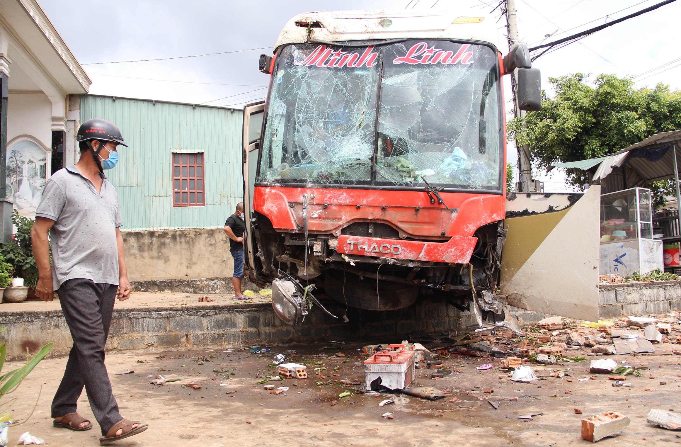 xe tai gay tai nan lien hoan anh 4