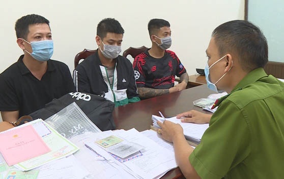 Tam giu nhom tin dung den cho vay voi lai suat 365%/nam hinh anh